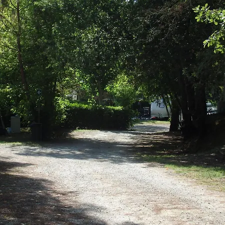 Κάμπινγκ Village La Chiocciola *